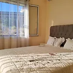 Дом отдыха View *