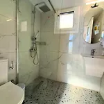 Дом отдыха View *